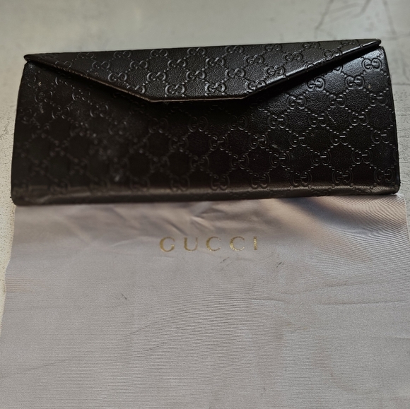 Gucci EUC Guccissima collapsible sunglass case w/original cleaning cloth. - Picture 5 of 11